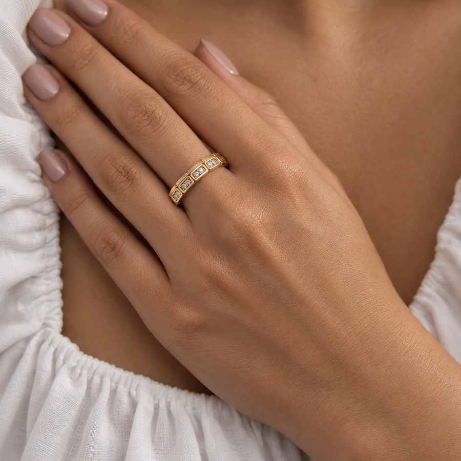 Linea Lab Diamond Gold Band in yellow gold, worn view